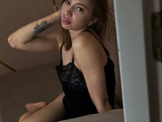 Hot girls naked on cam StrongLadyXXX